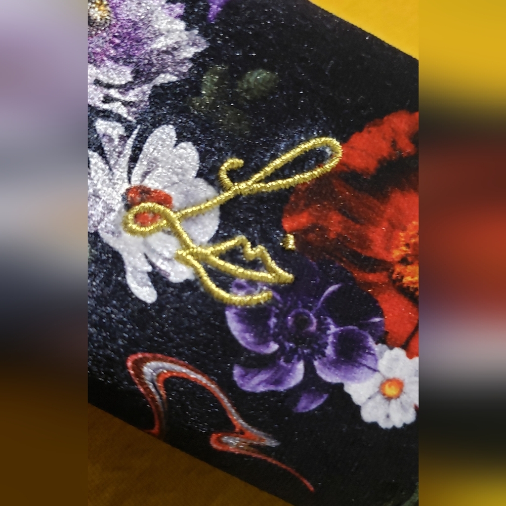 Lisa Eldridge Floral Velvet Cosmetic Bag - Picture 5 of 8